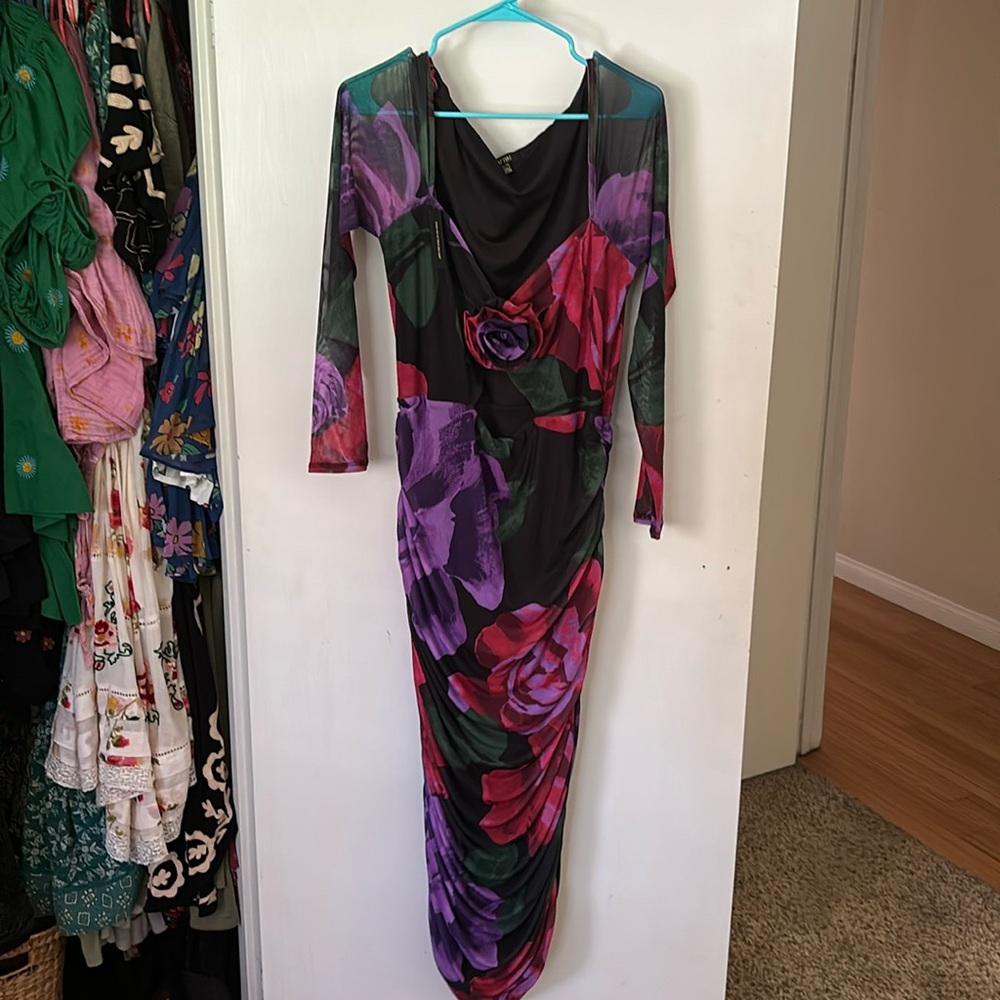 Free People size XL floral with bow cut out rouched dress. NEVER WORN